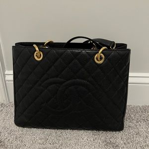 CHANEL • GST SHOPPING TOTE